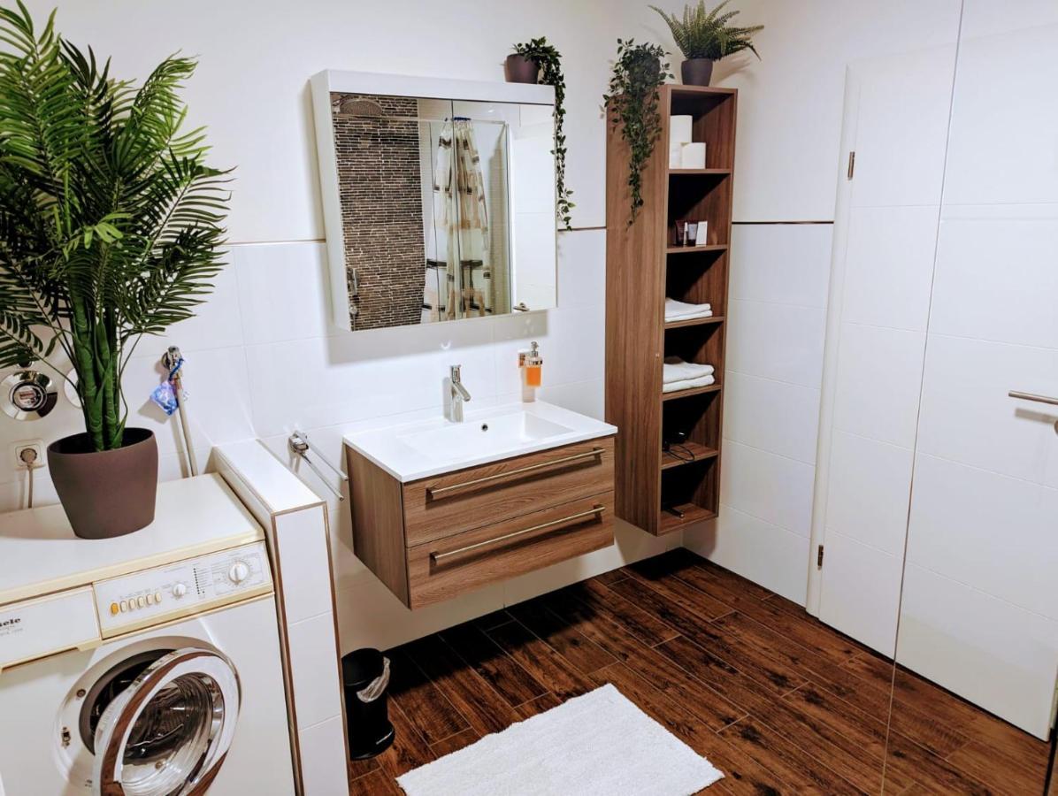 Ferienwohnung Jobst - Ruhig Mit Blick Ins Gruene Nittenau Εξωτερικό φωτογραφία